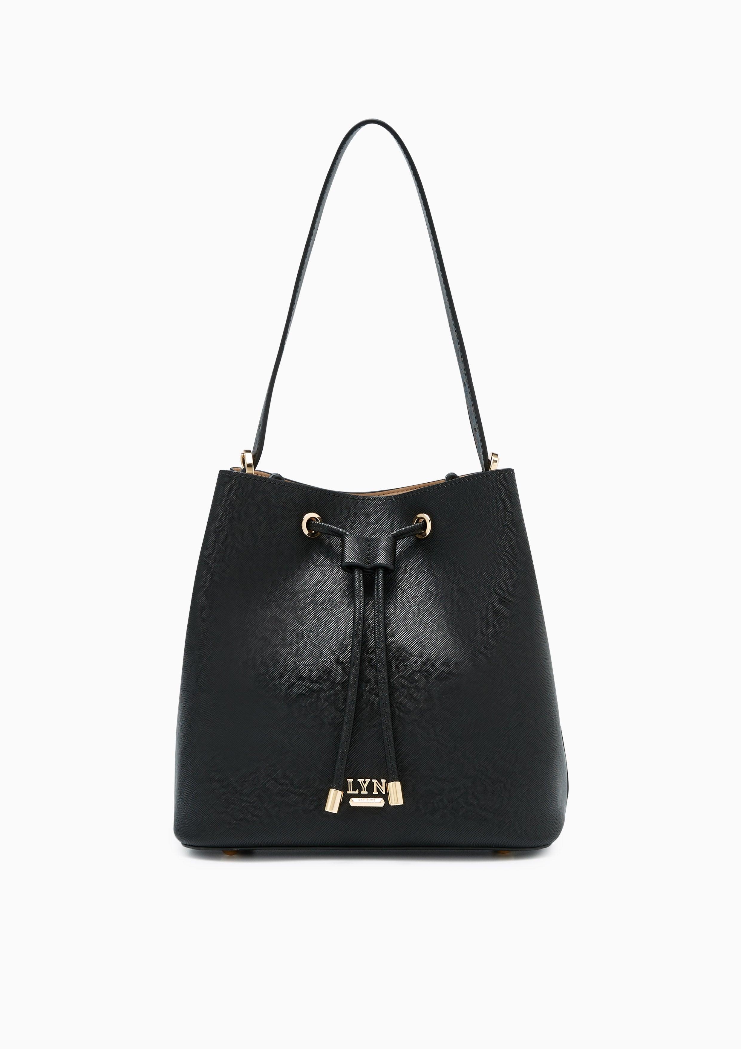 Gareth II Bucket Bag Black : ร้านลินออนไลน์อย่างเป็นทางการ | Lyn Online  Official Store