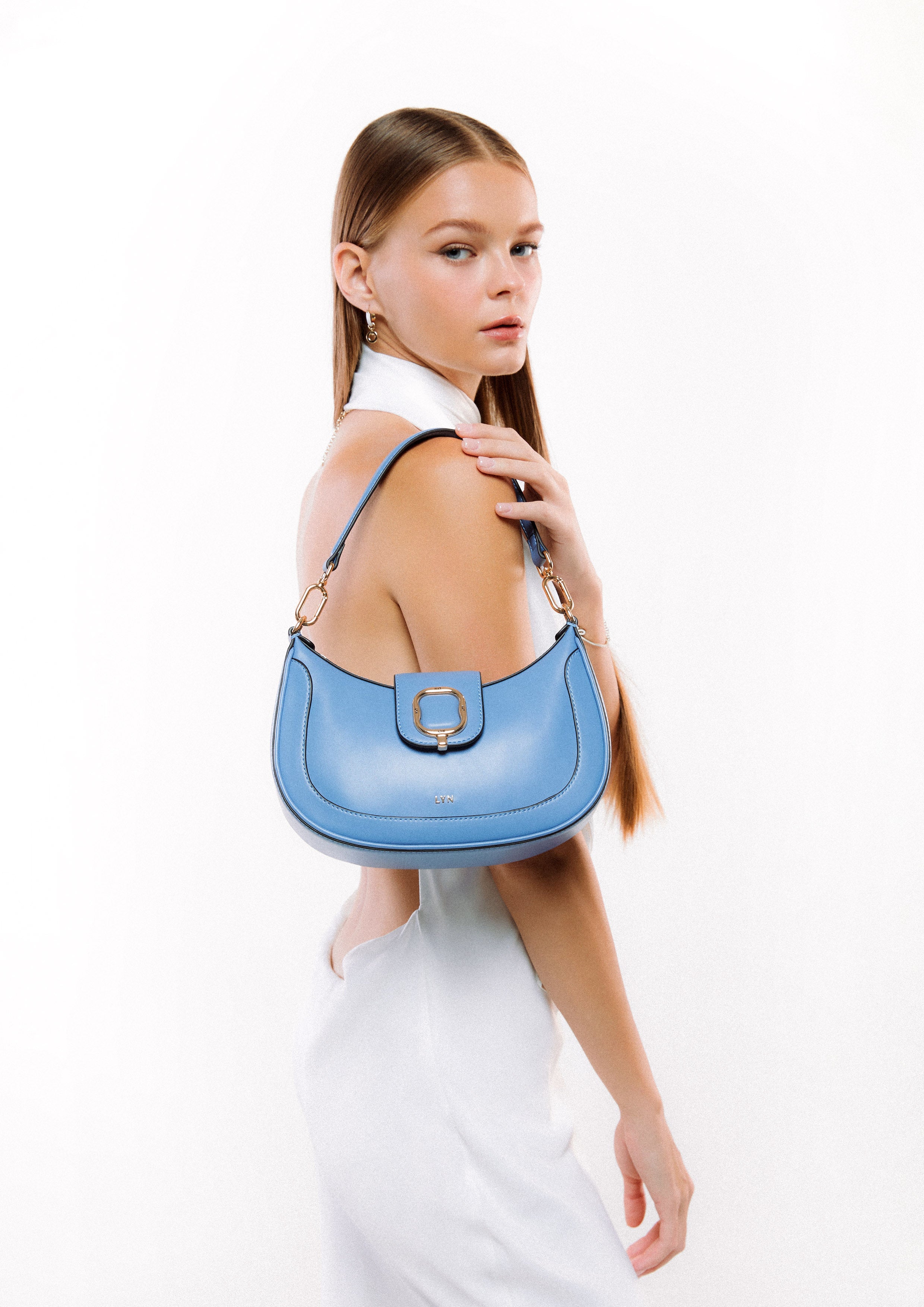 Pola M Shoulder Bag Blue - Lyn TH