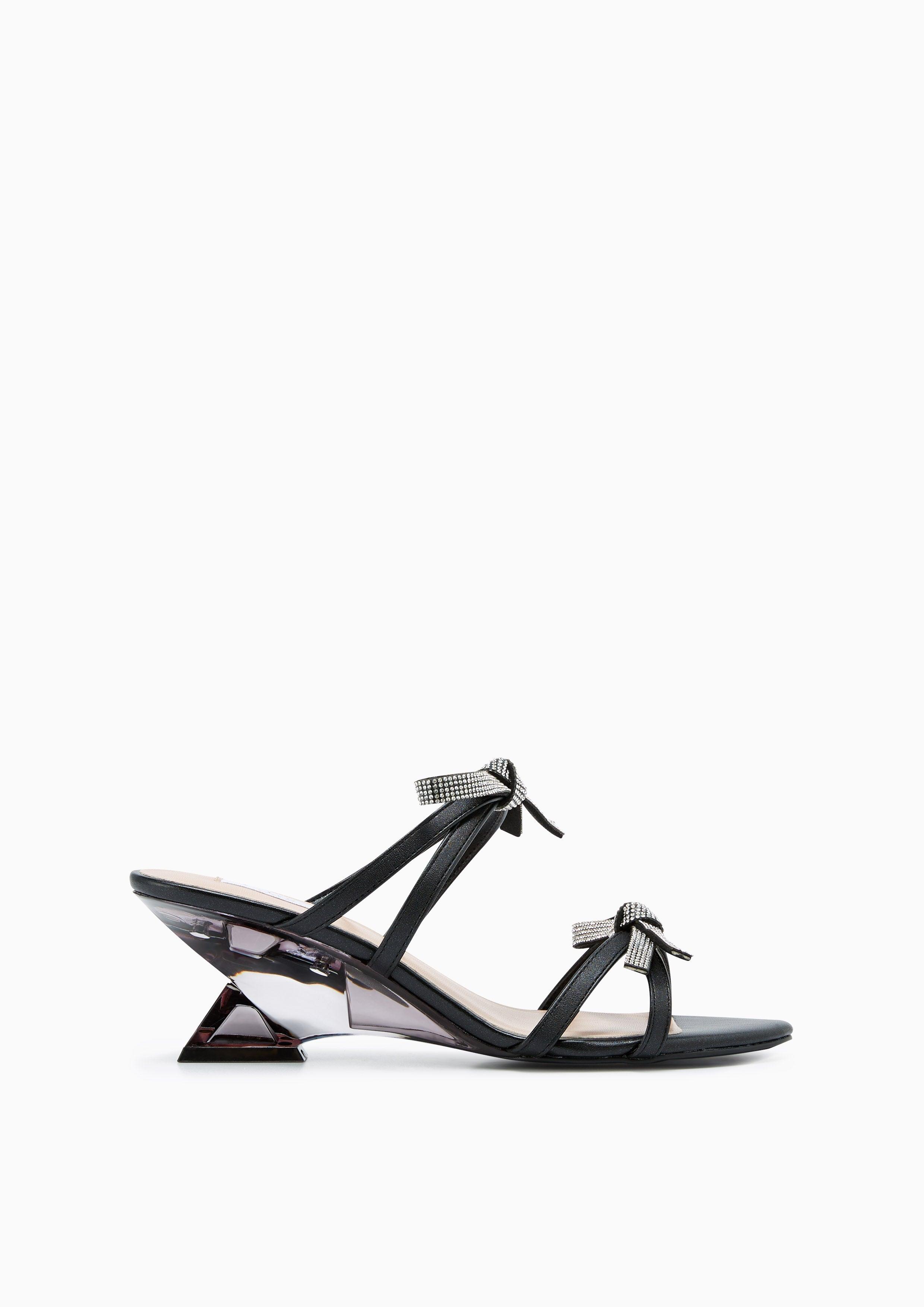 Gwen Low Heel Sandals Black - Lyn TH