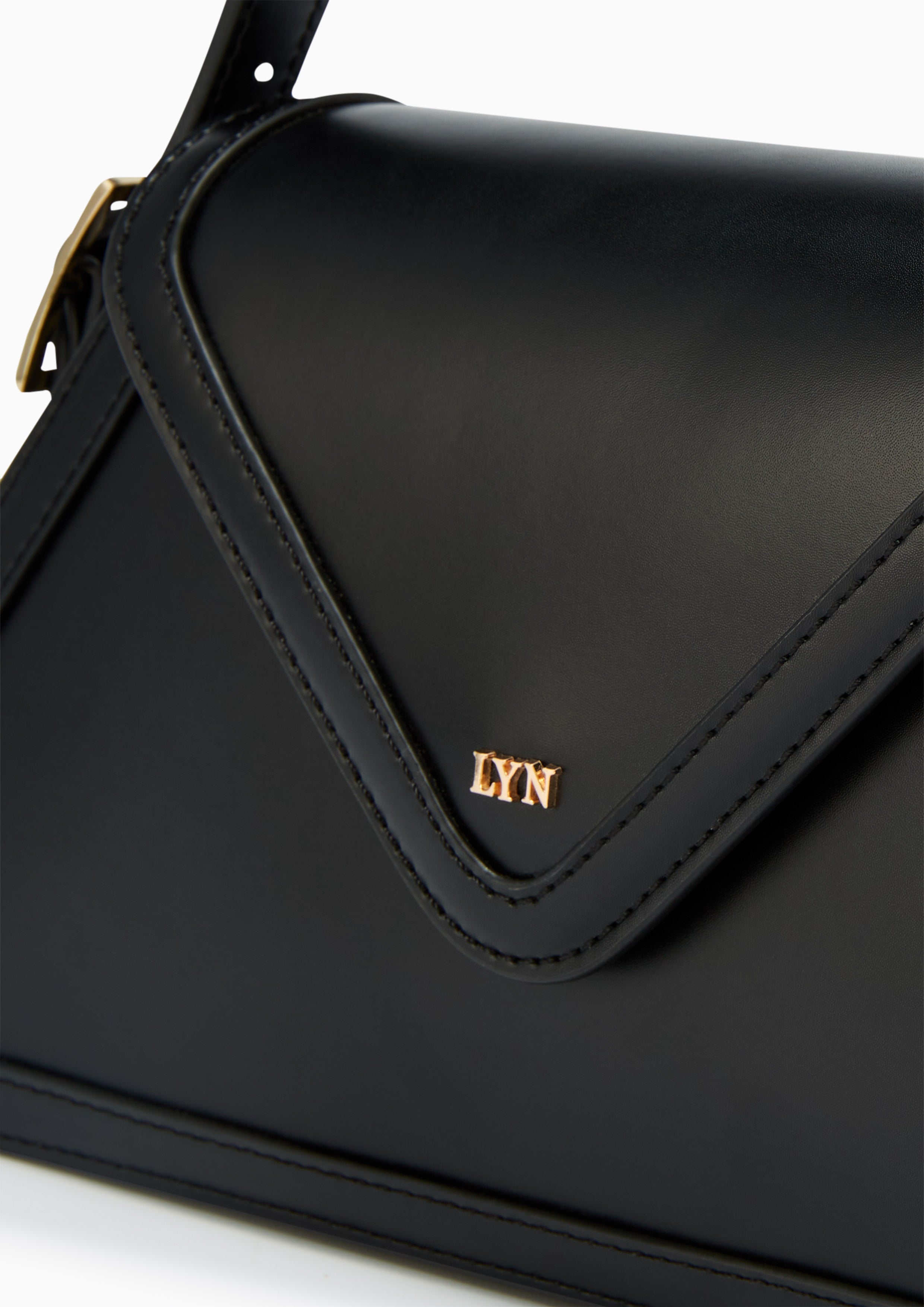 Muda M Shoulderbag Black - Lyn TH