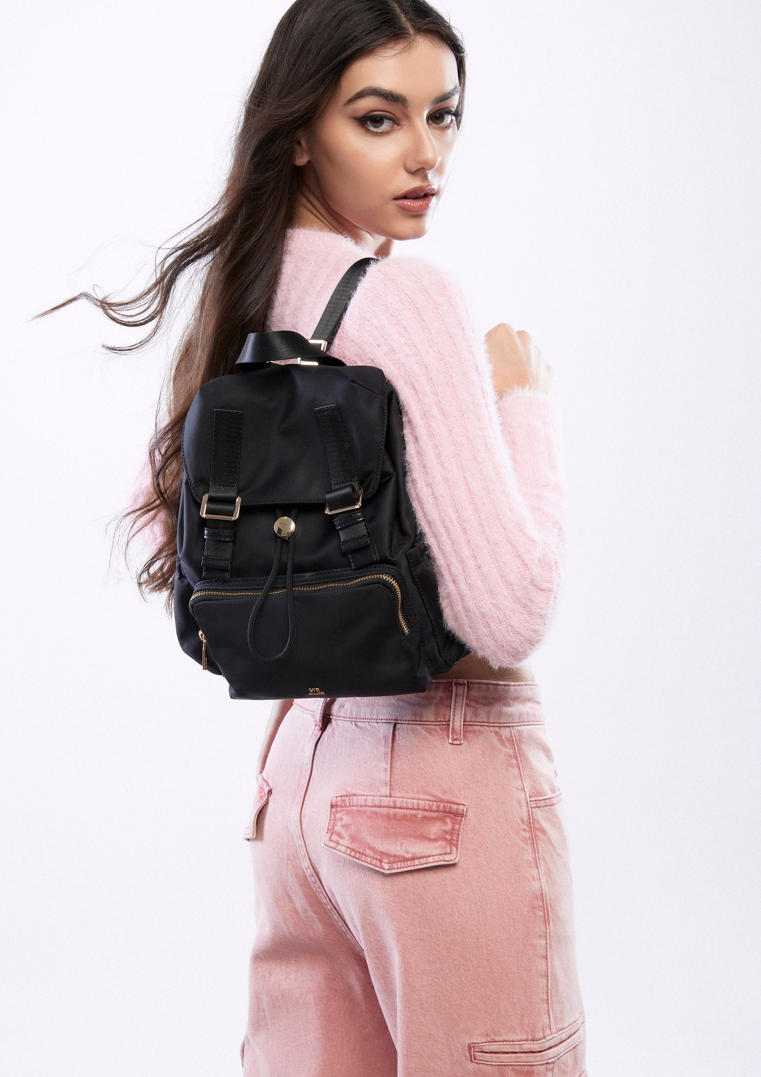 Plantis Backpack Black - Lyn TH