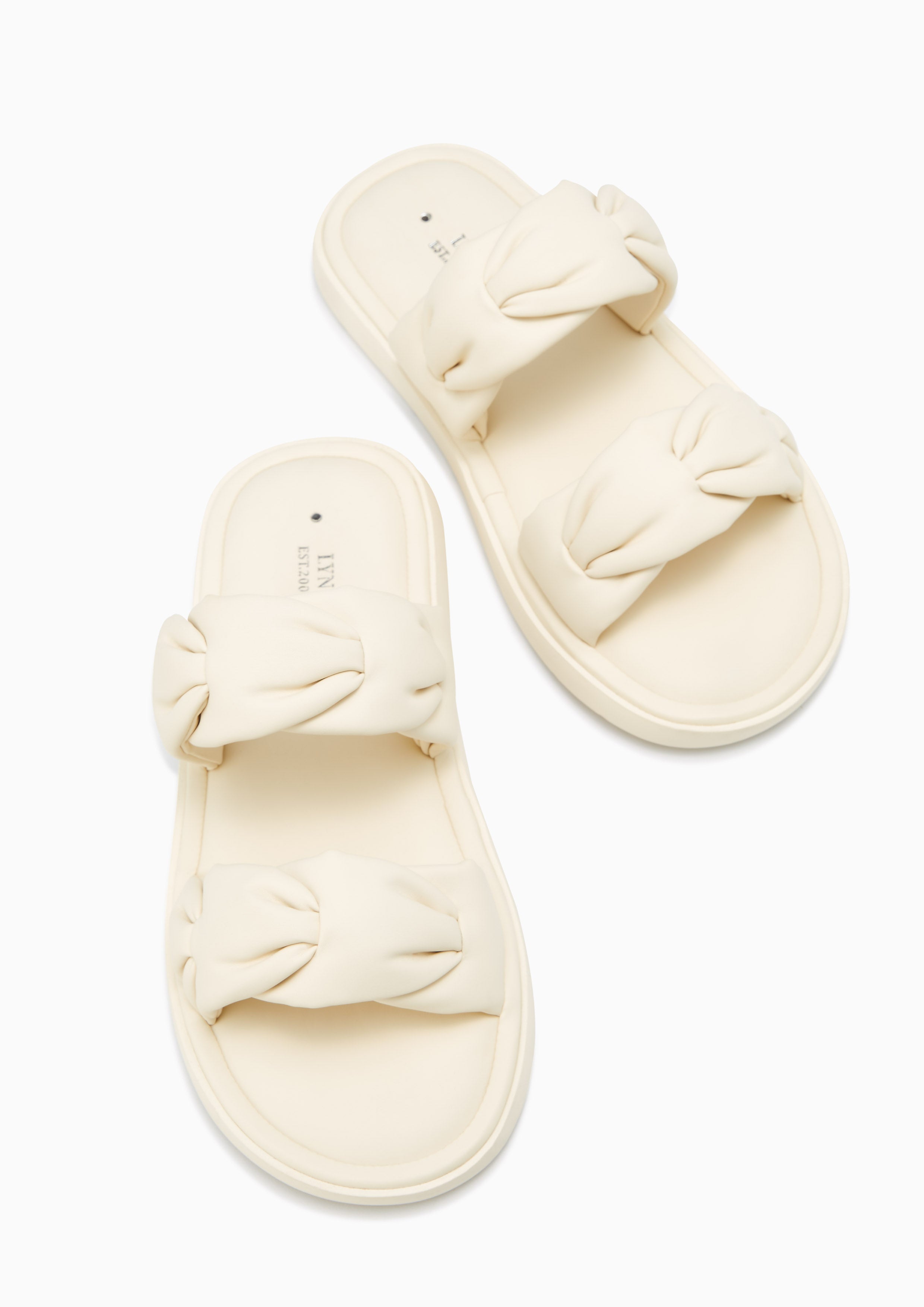 Biscotti Flat Sandals Ivory - Lyn TH