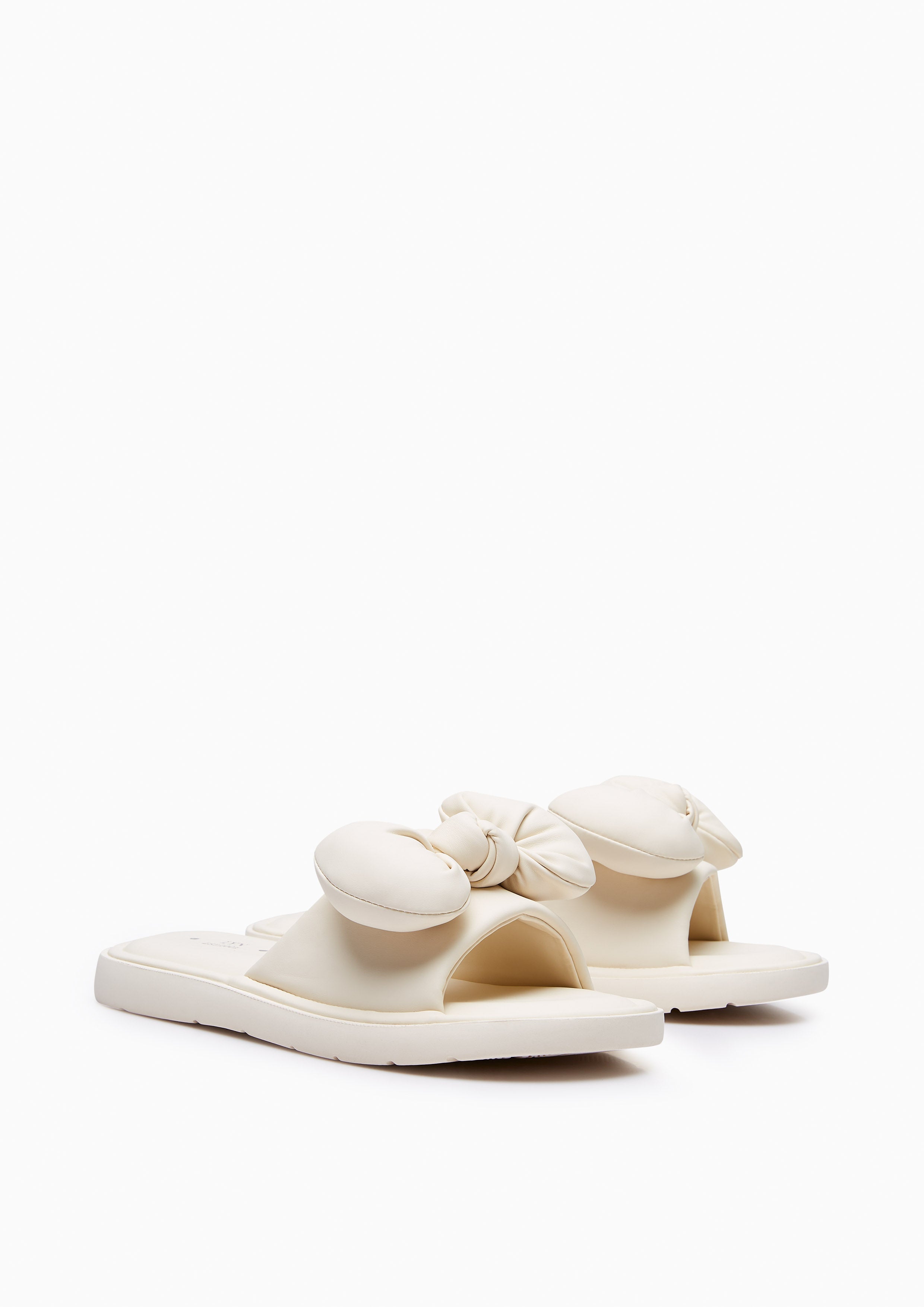 Bold Bow Sandals Ivory - Lyn TH