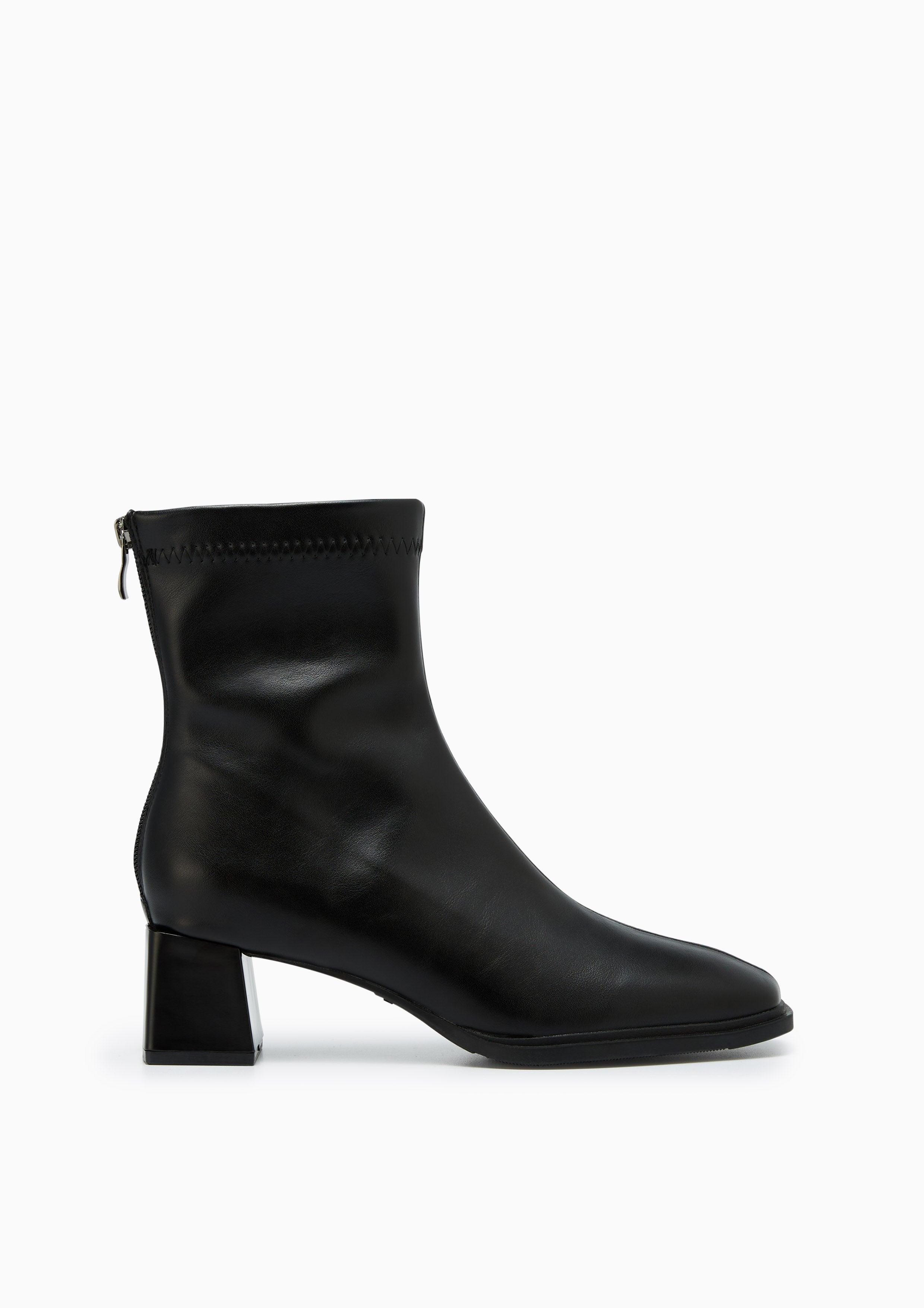 Brook Heel Boots Black