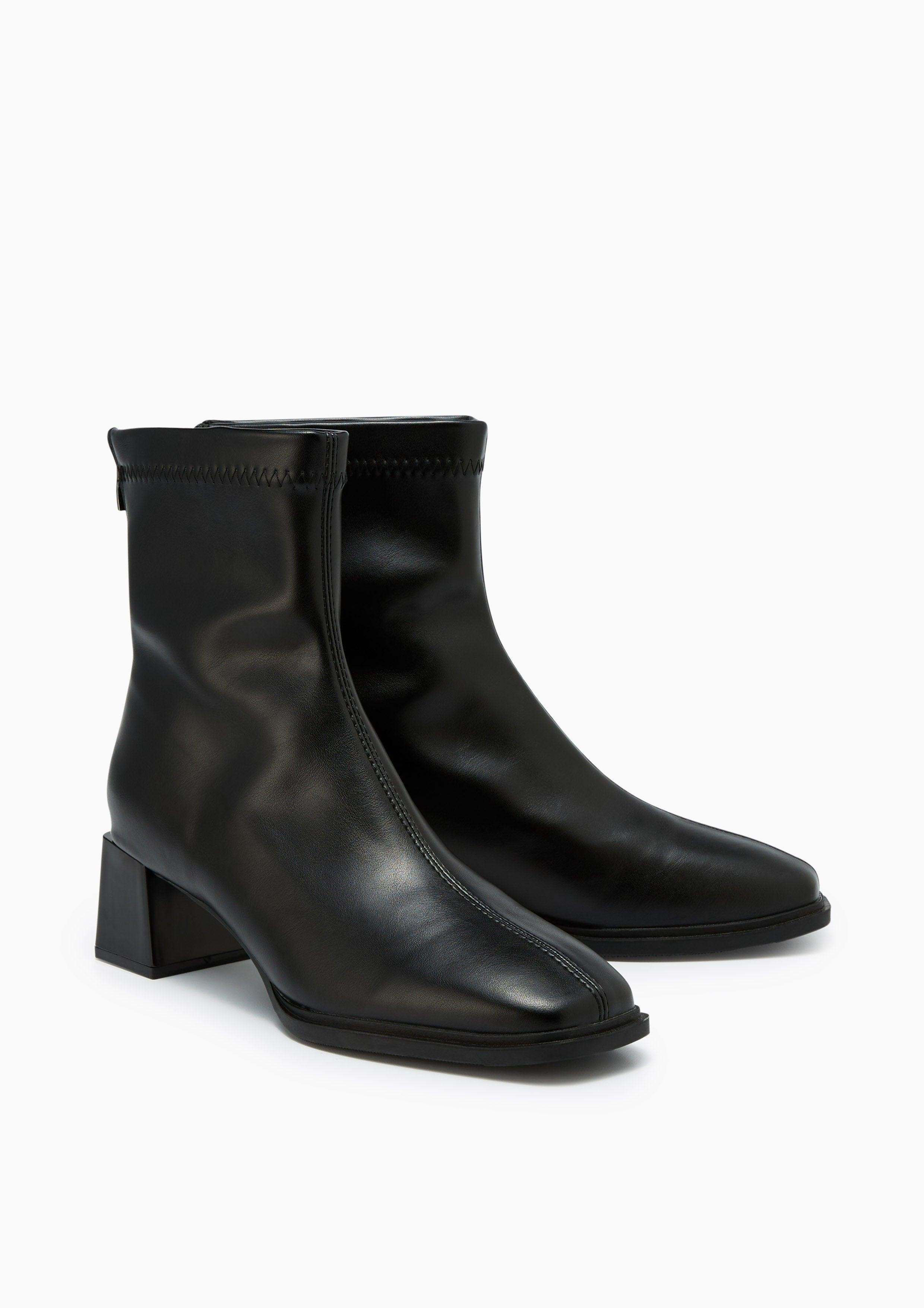 Brook Heel Boots Black