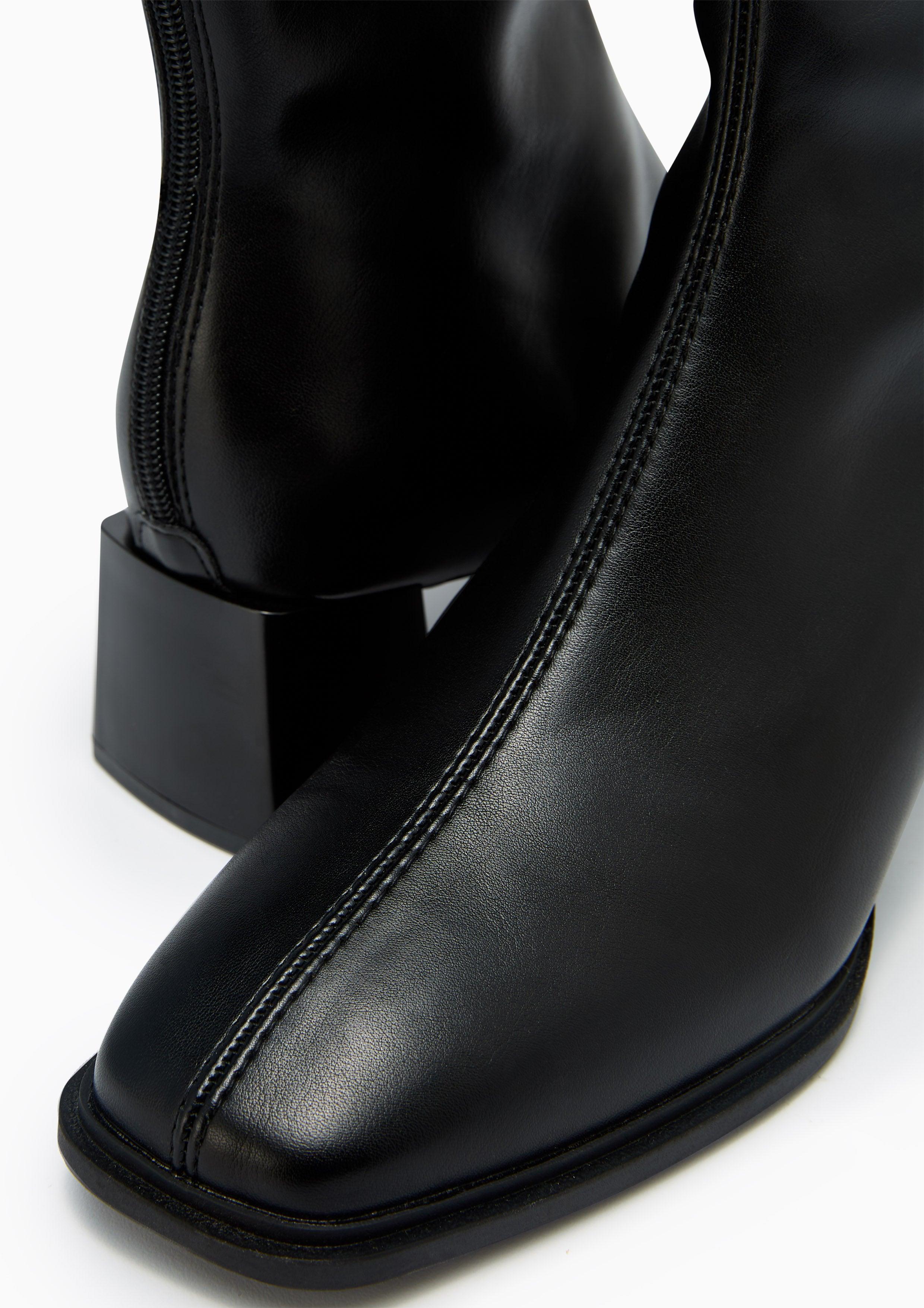 Brook Heel Boots Black