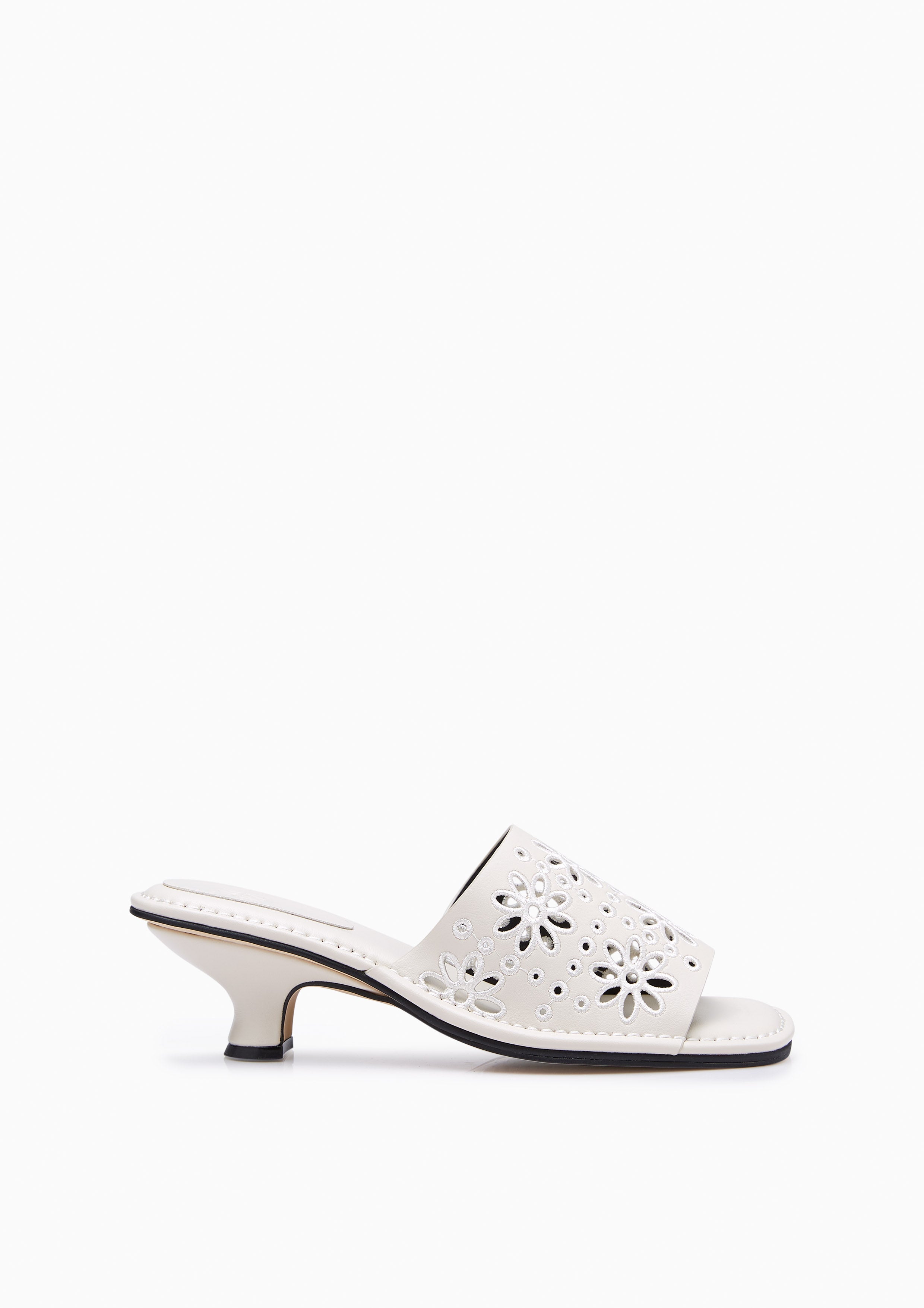 Barrett Sandals Ivory - Lyn TH