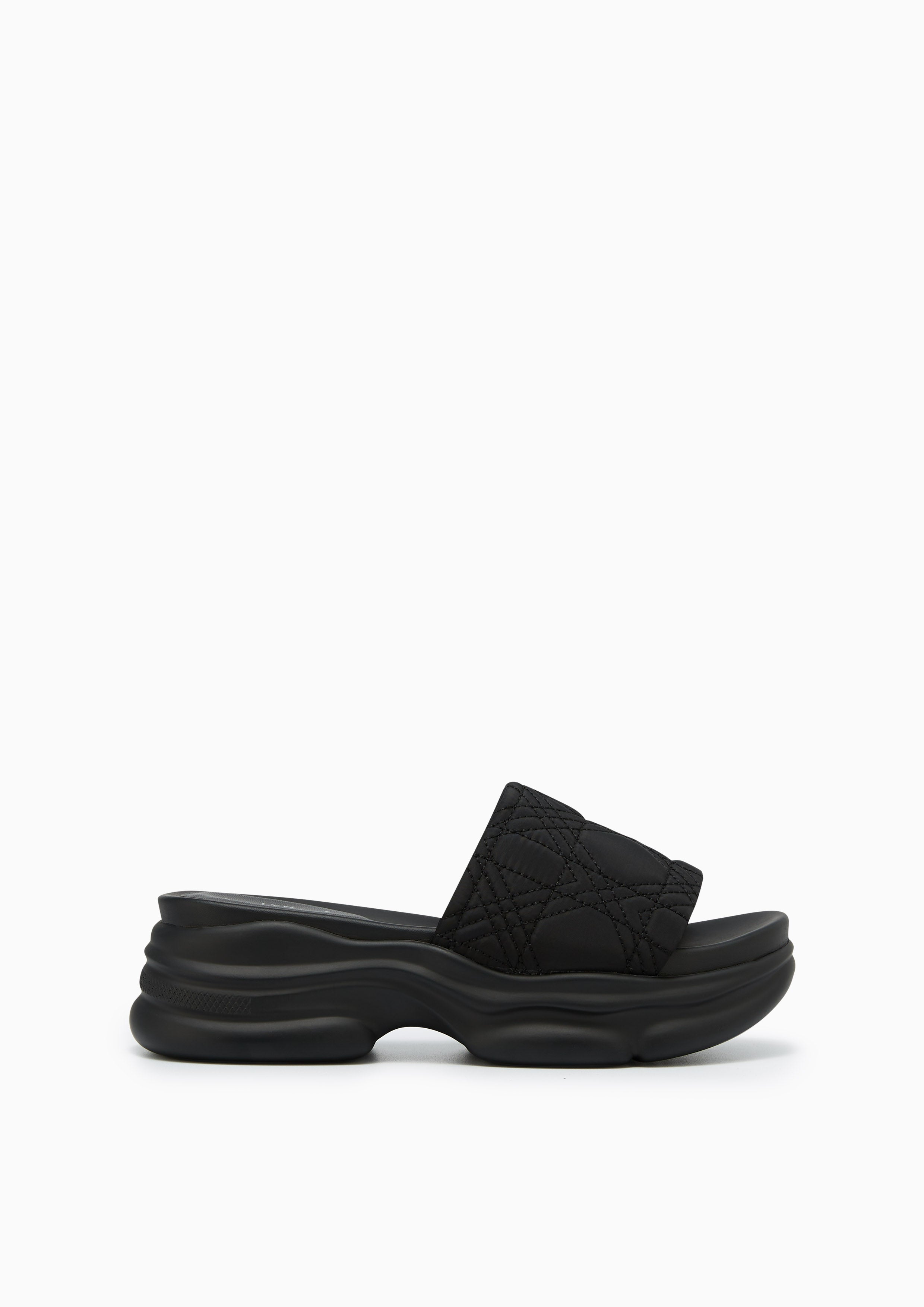 Macaroon Platform Sandals Black - Lyn TH