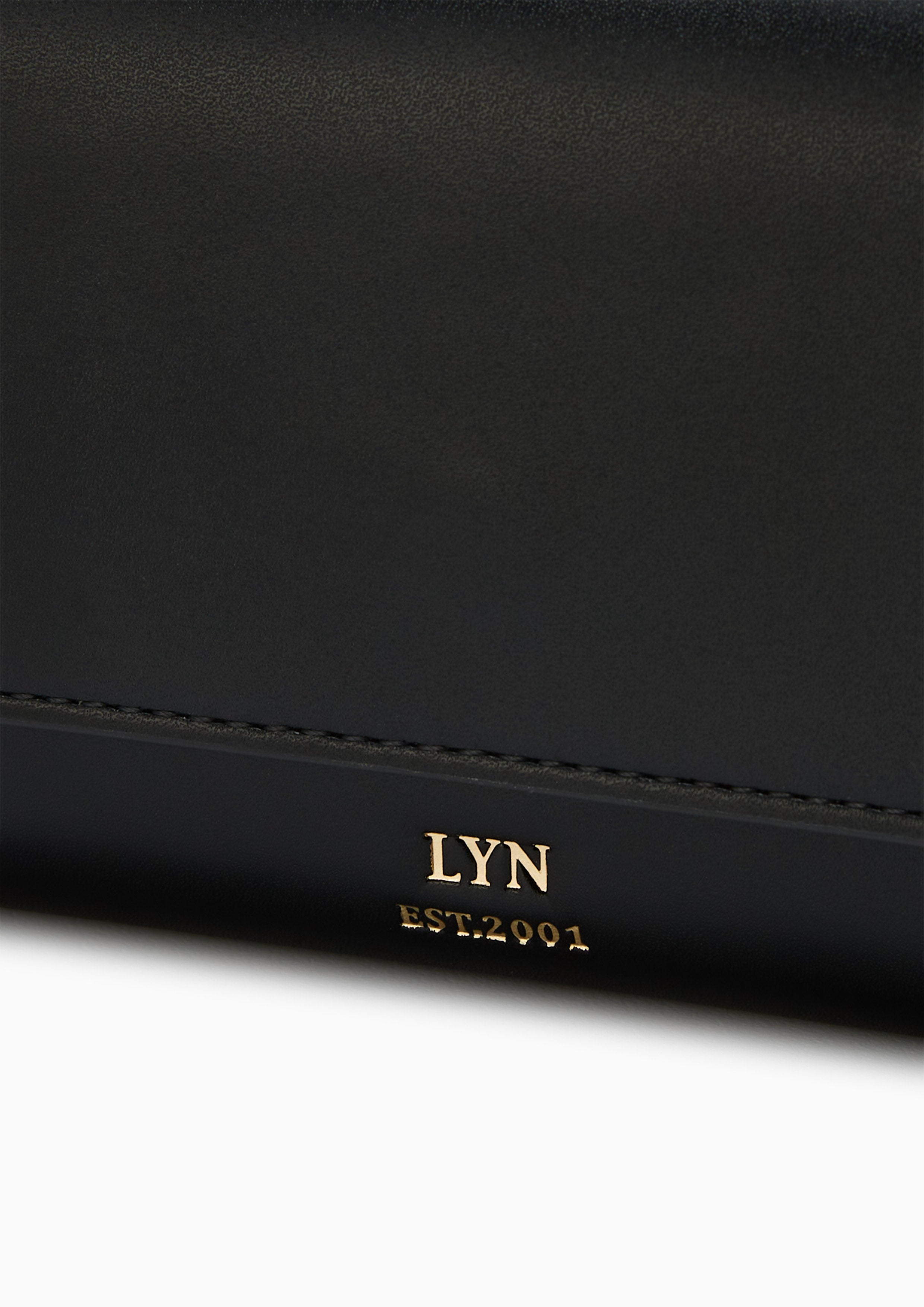 Dizzy Short Wallet Black - Lyn TH