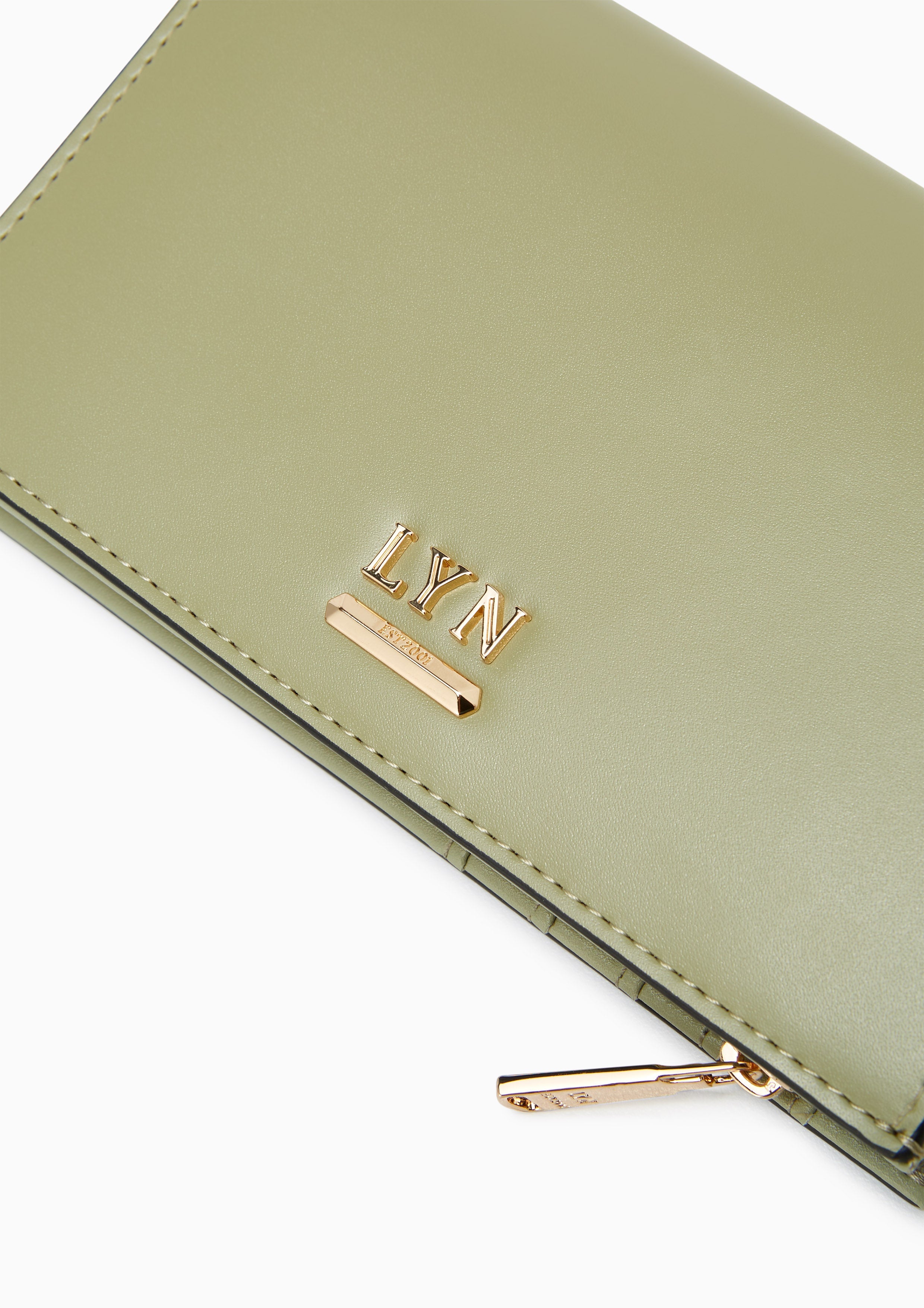 Essential Semi-Long Wallet Green - Lyn TH