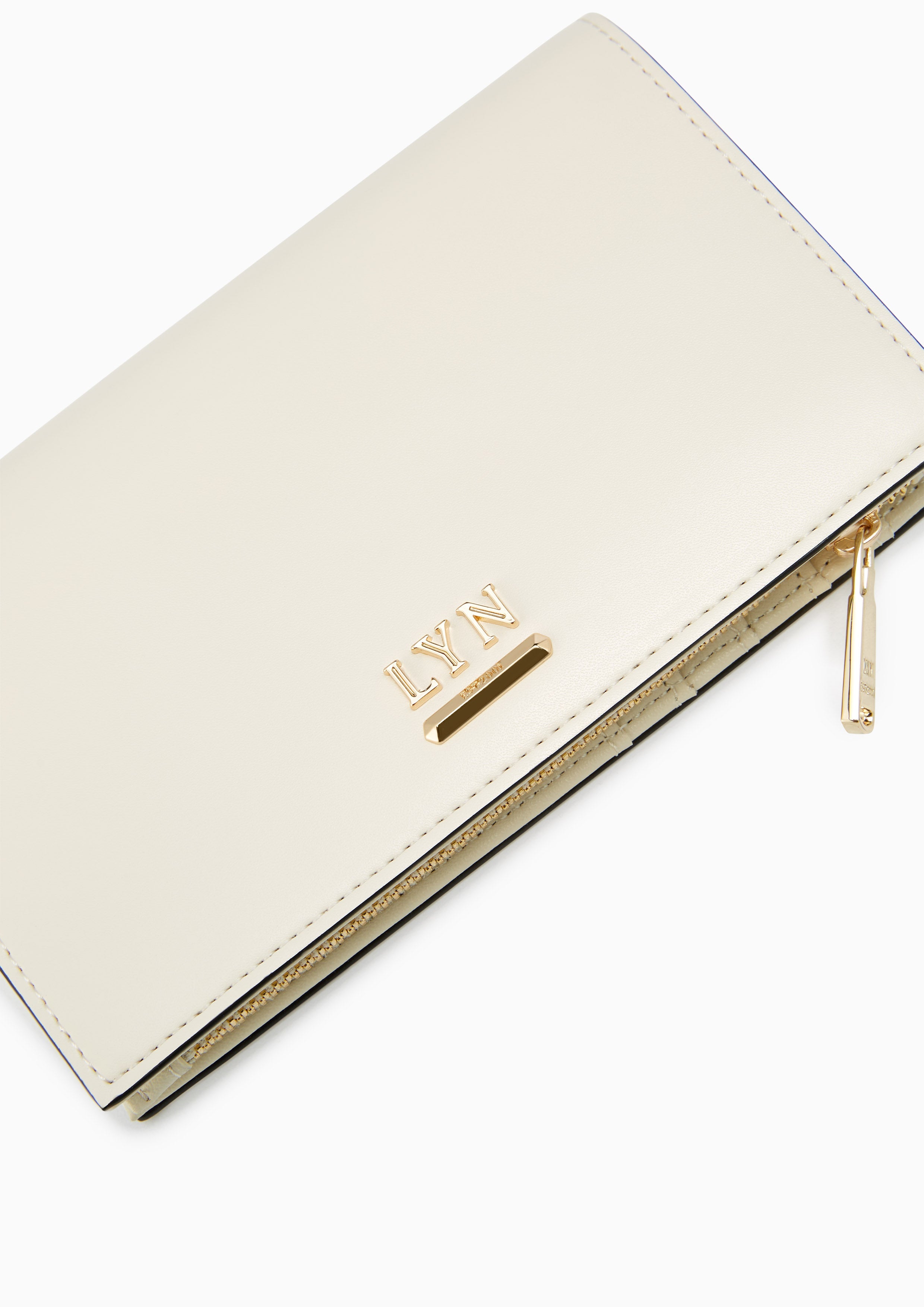 Essential Semi-Long Wallet Ivory - Lyn TH