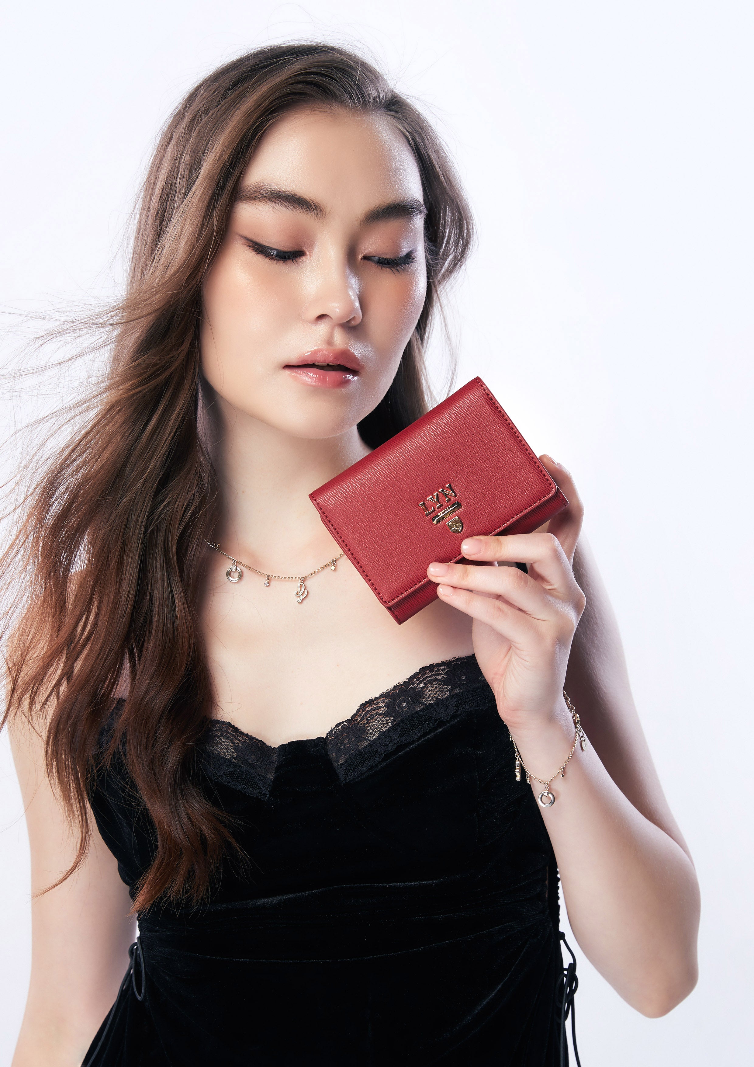 Essential Trifold Short Wallet Red