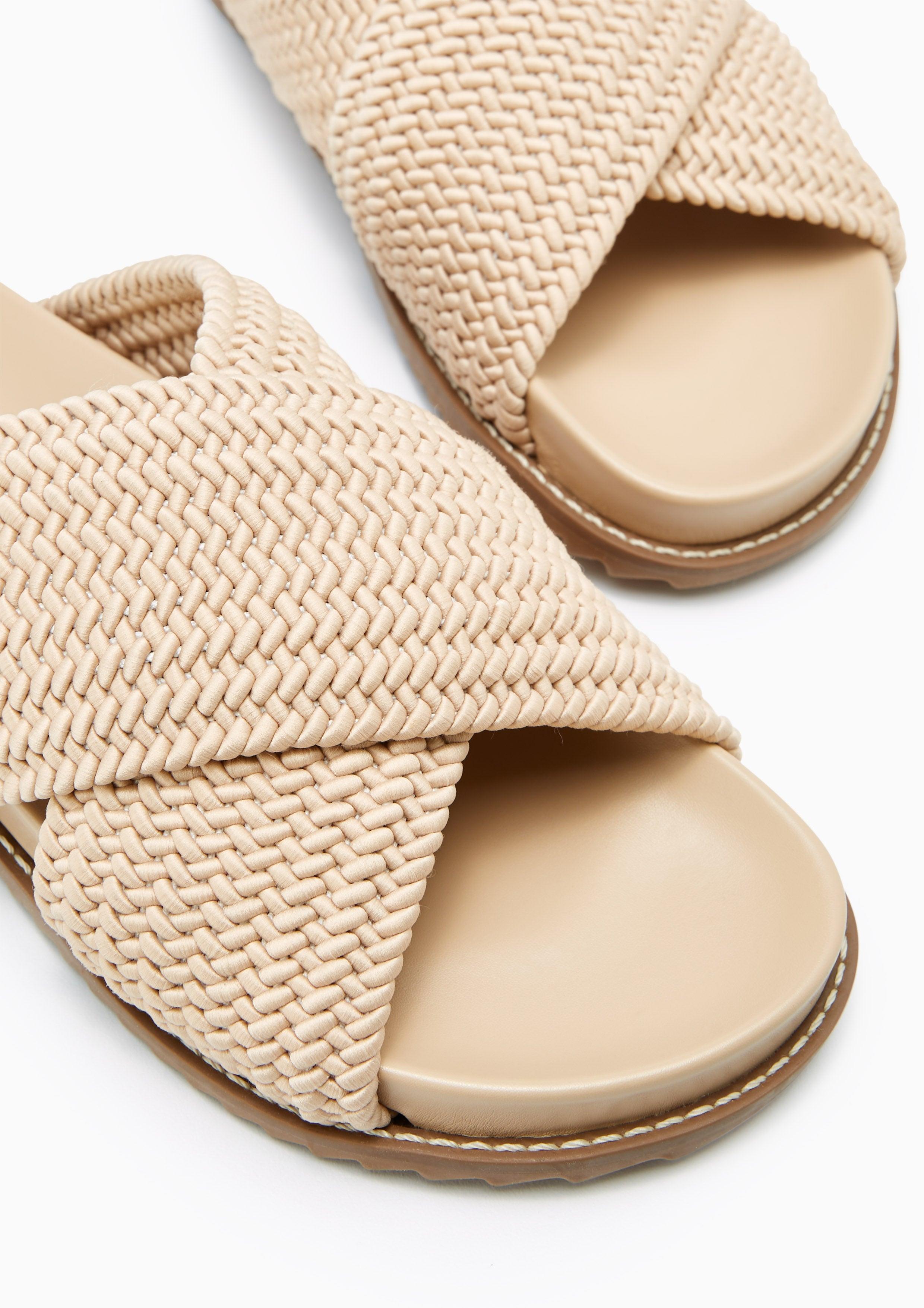 Besbes Infinite Flat Sandals Beige - Lyn TH