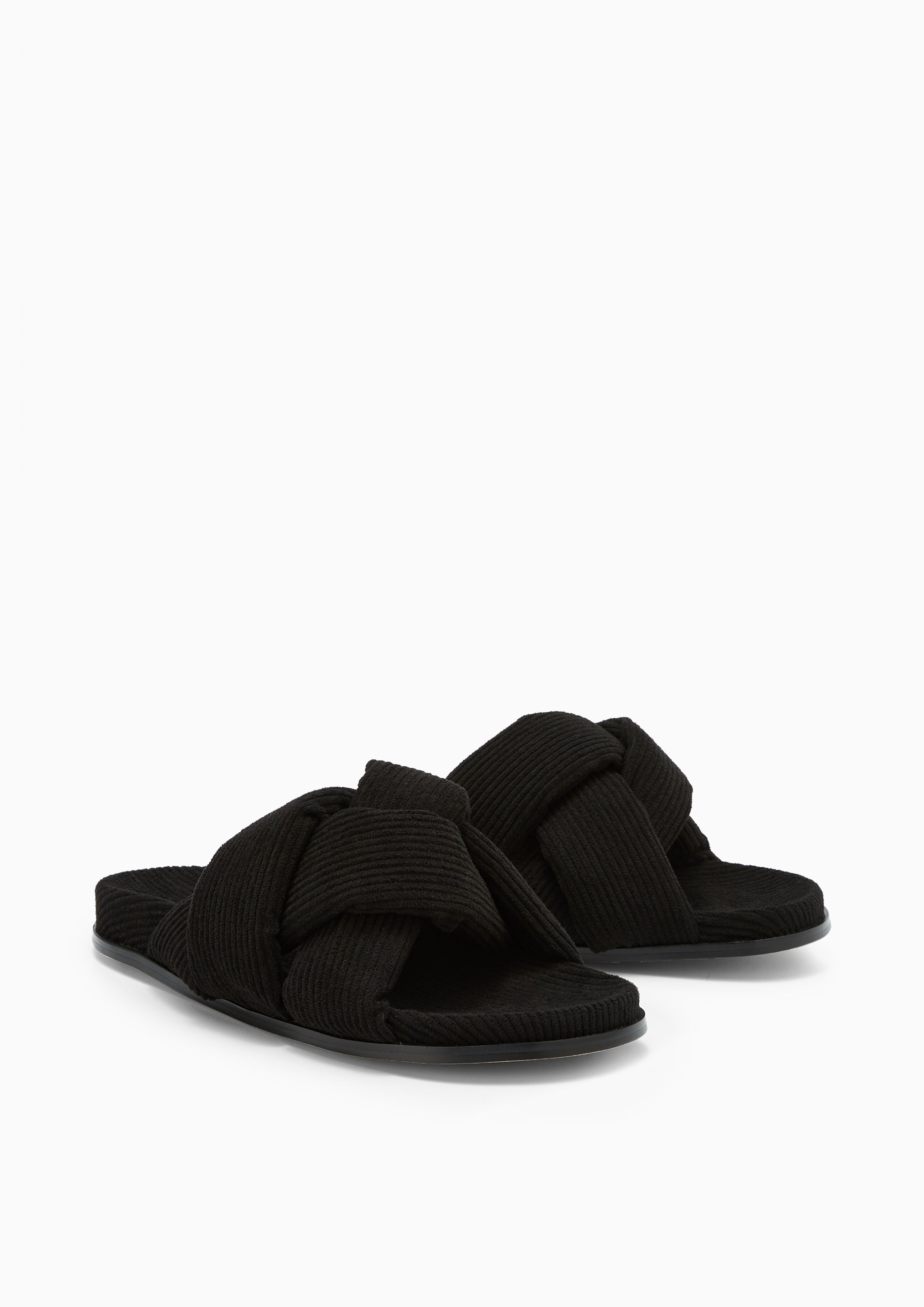 Jovi Flat Sandals Black