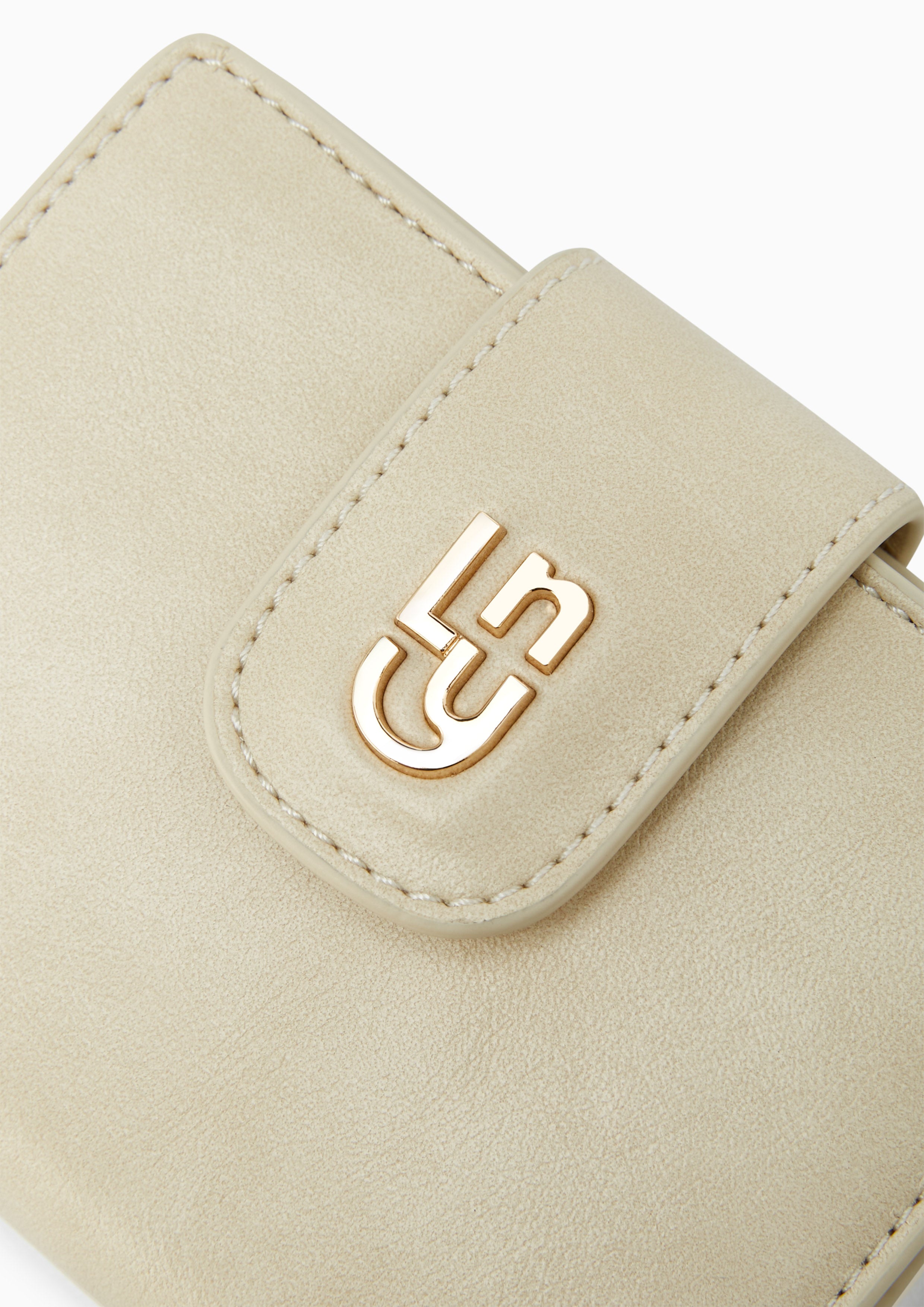 Handi Flap Short Wallet Ivory